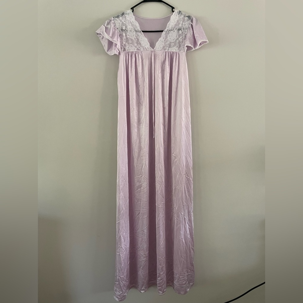 Lavender Vintage Nightgown with Lace Detail